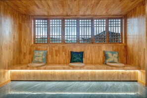 Lobby sitting area - Xijiang Yunting Light Luxury Panoramic (Qiandongnan)