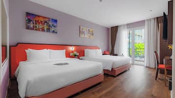 Premium bedding, in-room safe, desk, laptop workspace