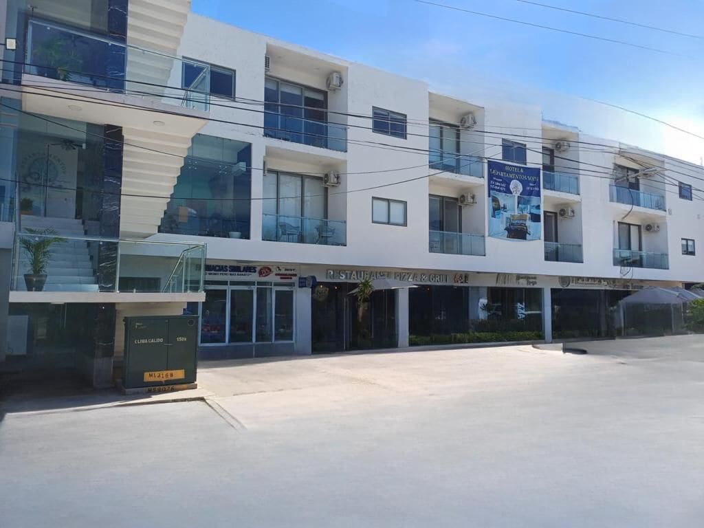 Vista frontal de la propiedad