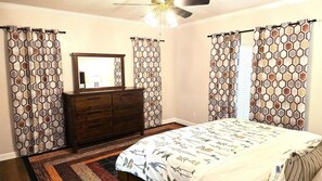 4 Schlafzimmer, kostenloses WLAN, Bettwäsche