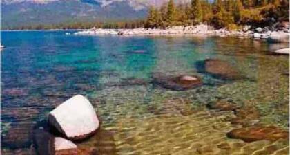 Nicely remodeled 2 bedroom condo in Incline Village close to everything.