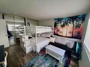 2 soverom, wi-fi og sengetøy