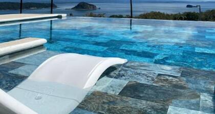 Stunning ocean view Villa Blanca