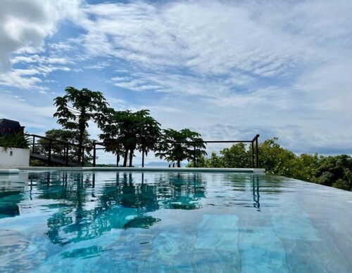 Stunning ocean view Villa Blanca