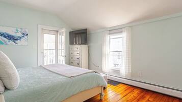 4 habitaciones, tabla de planchar con plancha, wifi y ropa de cama