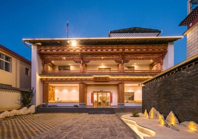 Yunyin Sanqiu Inn