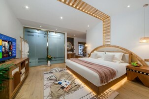 Caja de seguridad en la habitación, escritorio y cortinas blackout 