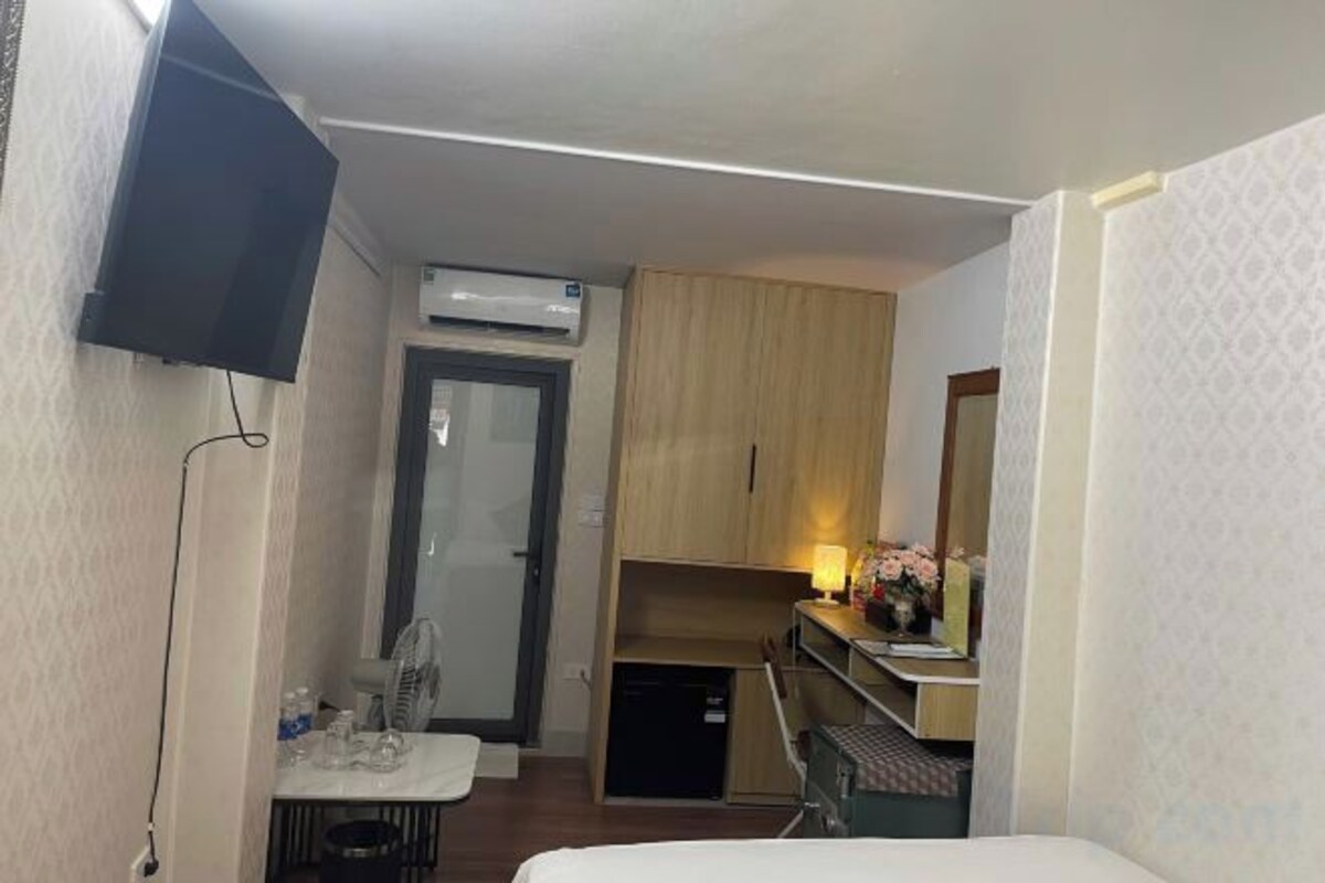 Standard Room – No Window, Private Bathroom