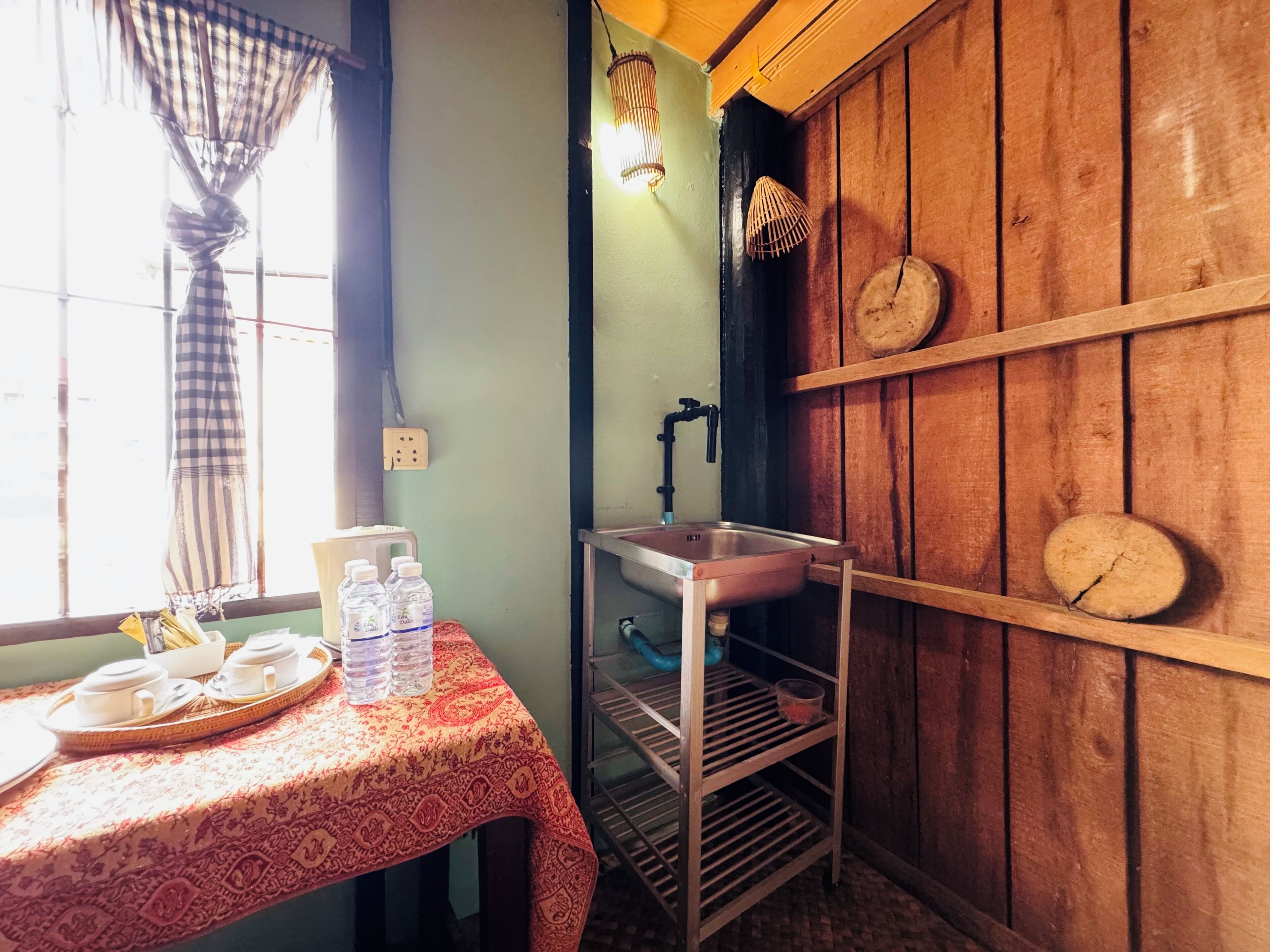 Traditional House, Balcony | Private kitchen
