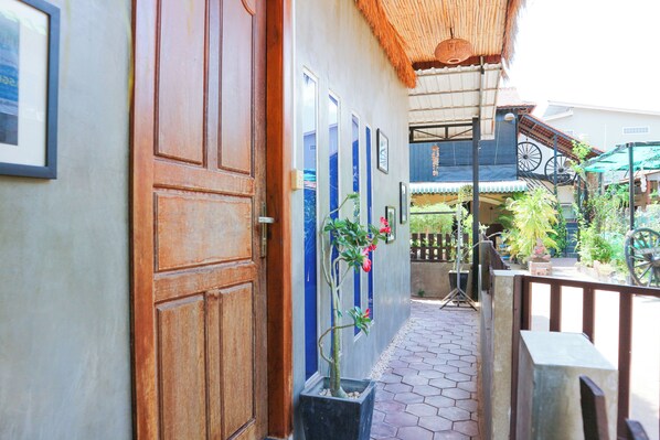 Deluxe House, Balcony | 1 bedroom, in-room safe, iron/ironing board, free WiFi