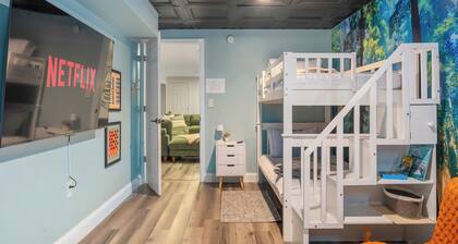 Lakefront + Hiking Trail + Huge Family Friendly House + near Ark Encounter