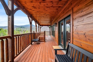 Unclassified image, 5 of 70, button - Sleeps 32: Perfectly Designed For Groups/Reunions! (Gatlinburg)