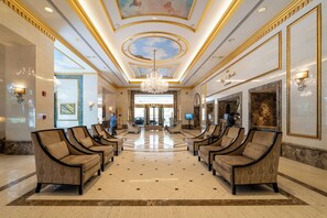 Lobby - Modern Suite / Free Parking / View / AC / King Bed / Kitchen / Prime Location (Honolulu)