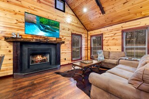 Smart TV y chimenea 