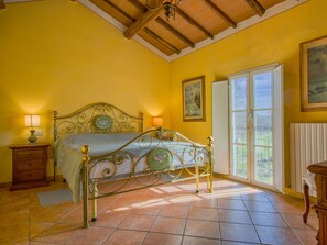 2 多间卧室、WiFi