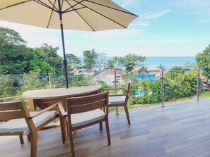 Outdoor dining - Beachfront Condo
Stunning Views (Puntarenas Province)