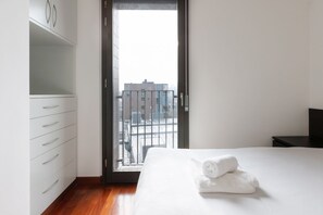 2 dormitorios, tabla de planchar con plancha, wifi y ropa de cama