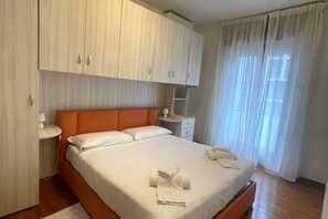 1 quarto, ferros/tábuas de passar roupa, Wi-Fi, roupa de cama