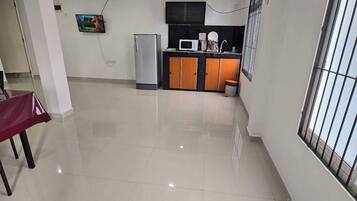 Room, 1 Bedroom, Accessible, Smoking | Interior