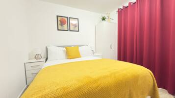 1 bedroom, WiFi, bed sheets