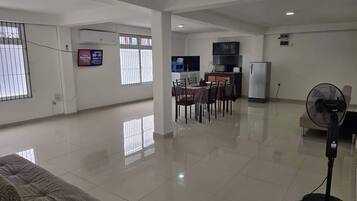 Habitación, 1 habitación, accesible para personas con discapacidad, fumadores | Zona de estar