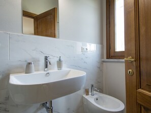 Hair dryer, towels - Lavanda by Interhome (Fucecchio)