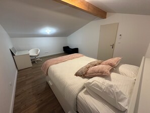 3 bedrooms, iron/ironing board, WiFi, bed sheets - Charming 3-bedroom house in a quiet location (Muret)