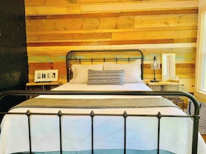1 bedroom, iron/ironing board, travel cot, free WiFi