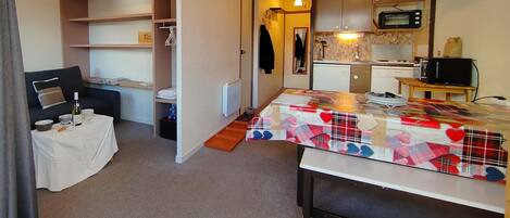 Refrigerador, microondas, horno y lavavajillas