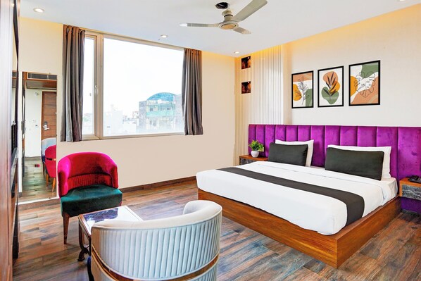 In-room business centre