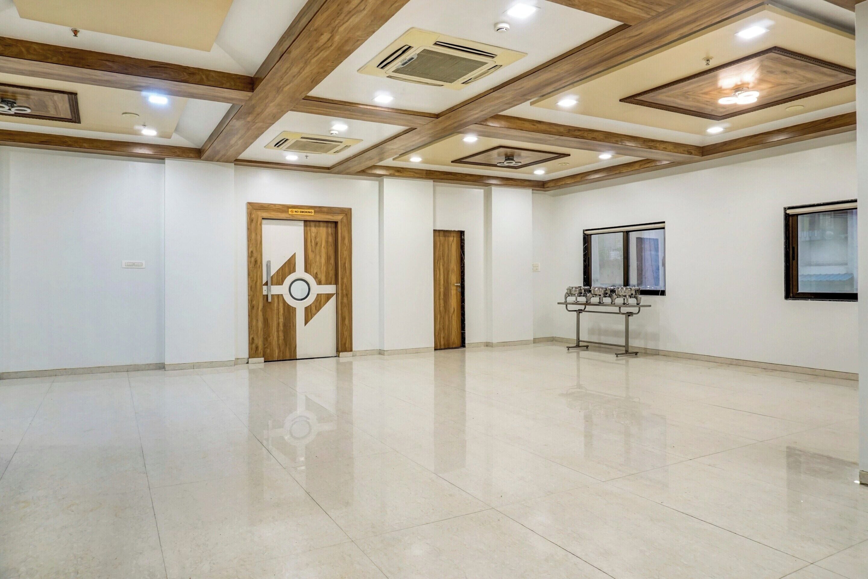 Foto - Hotel Airport Plaza Near Delhi Airport