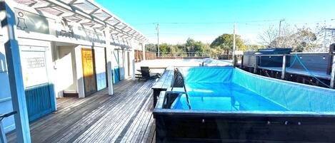 Piscine extérieure (ouverte en saison)