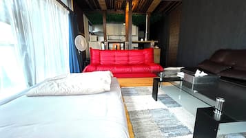 Apartemen Keluarga, pemandangan taman | Ruang kerja ramah laptop