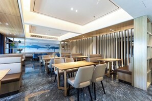 Unclassified image, 4 of 34, button - H Hotel (Wuhan Hanzheng Street Chongren Road Metro Station Jiangtan Branch) (Wuhan)