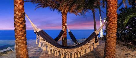 Una spiaggia nelle vicinanze