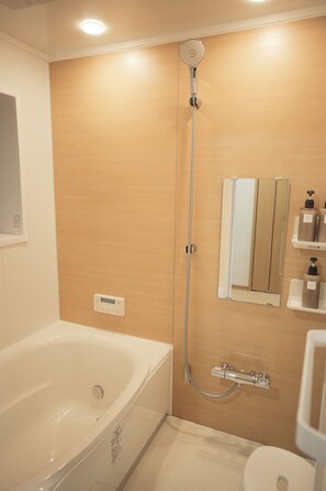 Bathroom - KARAHORI NODOKA (Osaka)