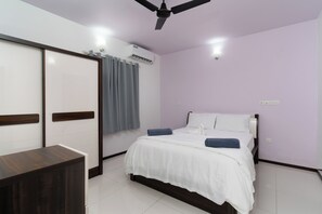 2 室のベッドルーム、アイロン / アイロン台、WiFi