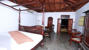 5 Schlafzimmer, Bügeleisen/Bügelbrett, WLAN, Bettwäsche