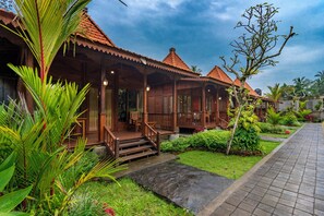 Deluxe Villa, 1 King Bed, Garden View | 1 bedroom, premium bedding, laptop workspace, soundproofing - Uma Ulun Dugul Ubud by Dhananjaya Hospitality (Tegallalang)