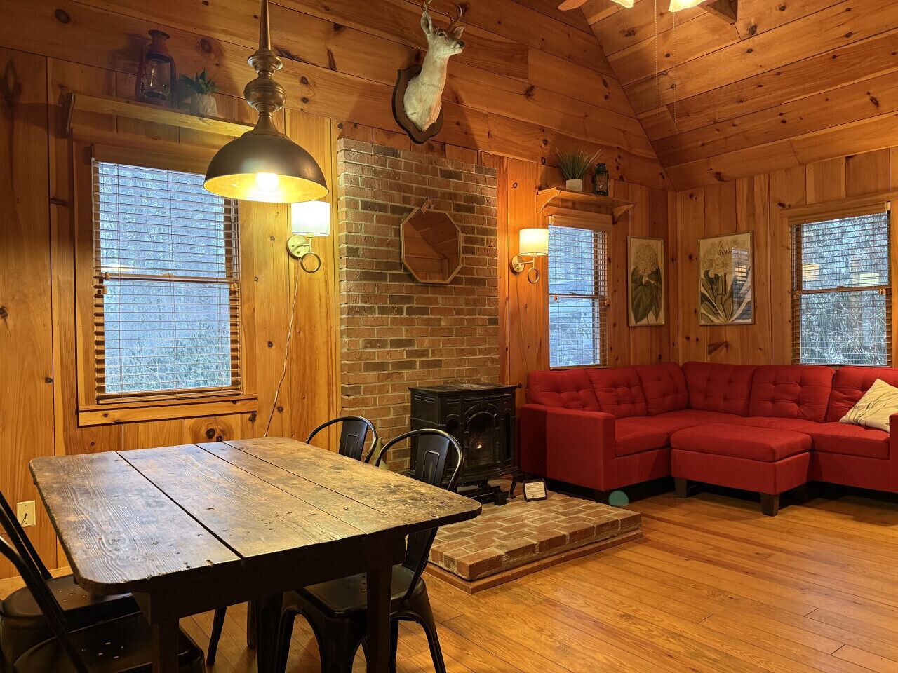 Cabin, Hot Tub, Forest View, Close To Town - West Jefferson, NC