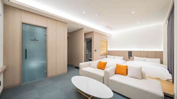 Suite Family Ryokan | Ropa de cama de alta calidad, escritorio, sistema de insonorización