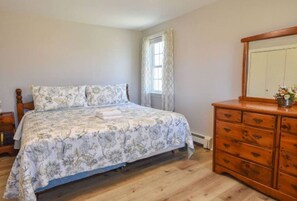 5 chambres, fer et planche à repasser, Wi-Fi, draps fournis