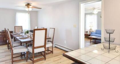 4-min to Beach | Outdoor Shower | Pet Friendly ☀️ 🏖 🐶