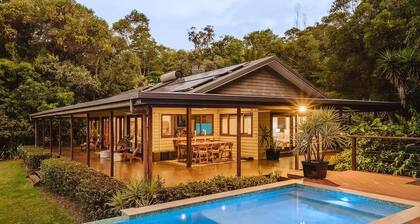 Alamanda Estate, Private Retreat Near Port Douglas