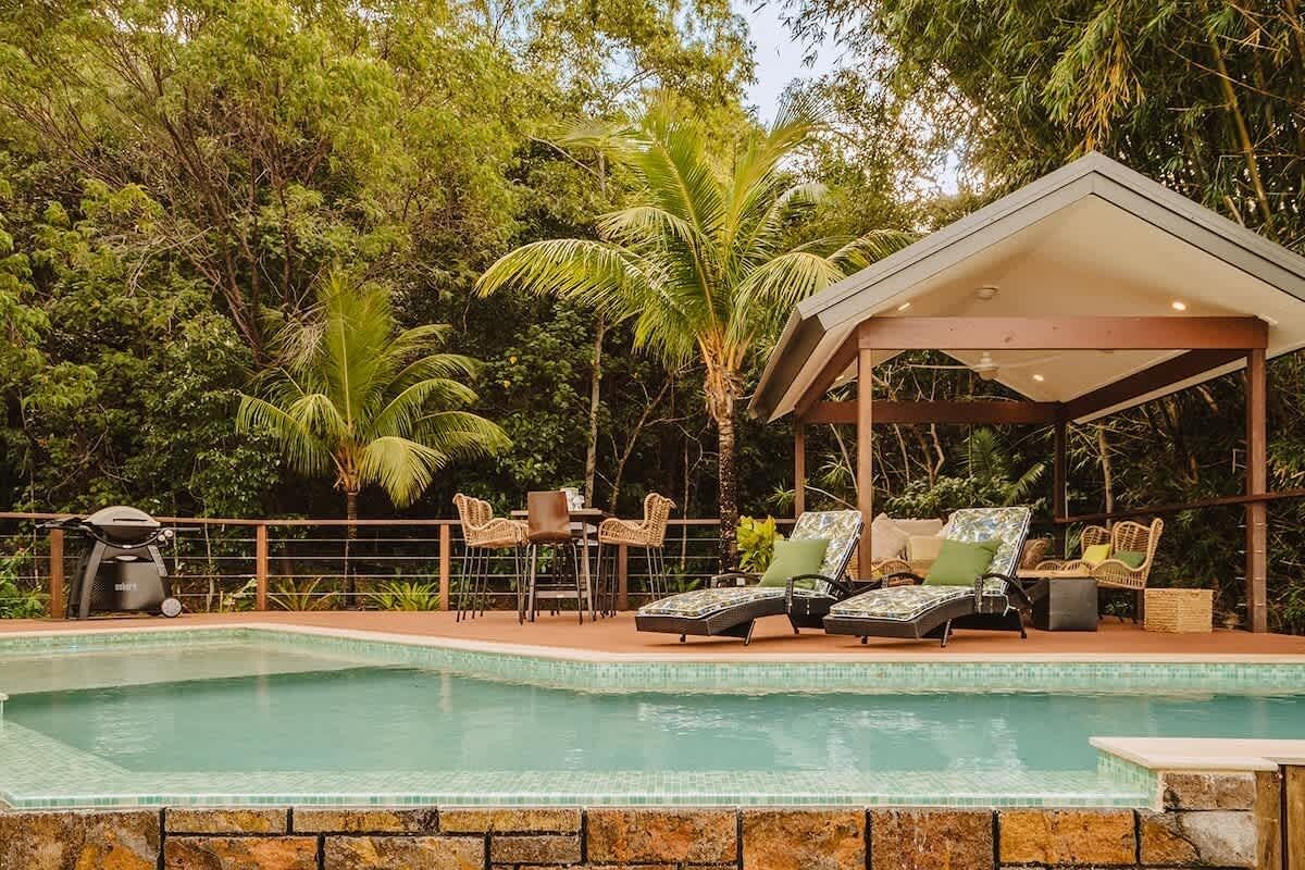 BBQ Available, along with fully equipped kitchen and pizza oven for all your entertaining needs!