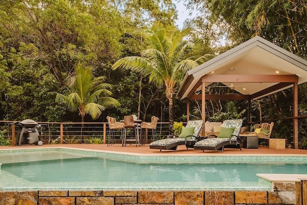BBQ Available, along with fully equipped kitchen and pizza oven for all your entertaining needs!