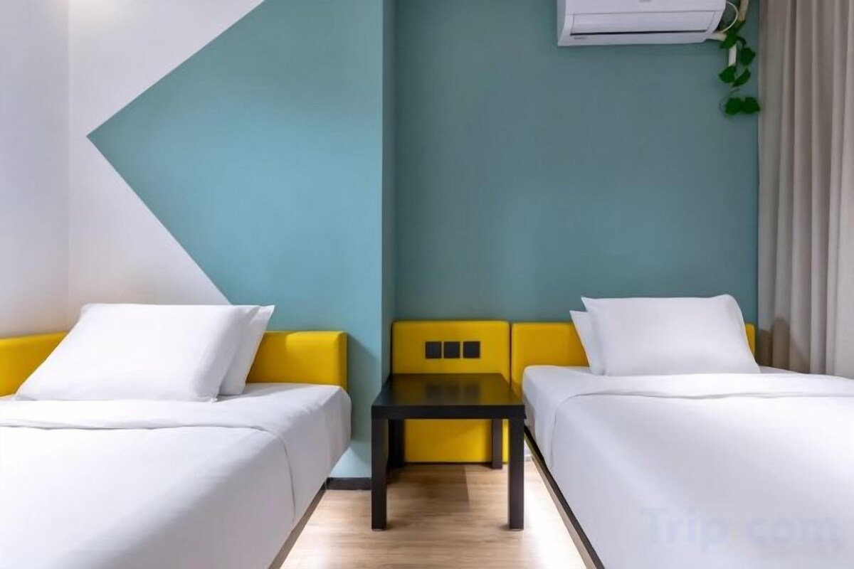 Yizhi Twin Room (Tranquil Sleep ｜ Corridor Window)