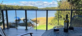 Waterfront Oasis~Pool Table~Deck~Dock~Garage