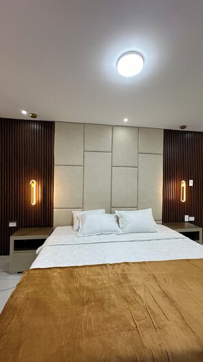 8 多间卧室、熨斗/熨衣板、WiFi、床单