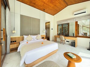 Bureau, espace de travail pour ordinateur portable, Wi-Fi gratuit